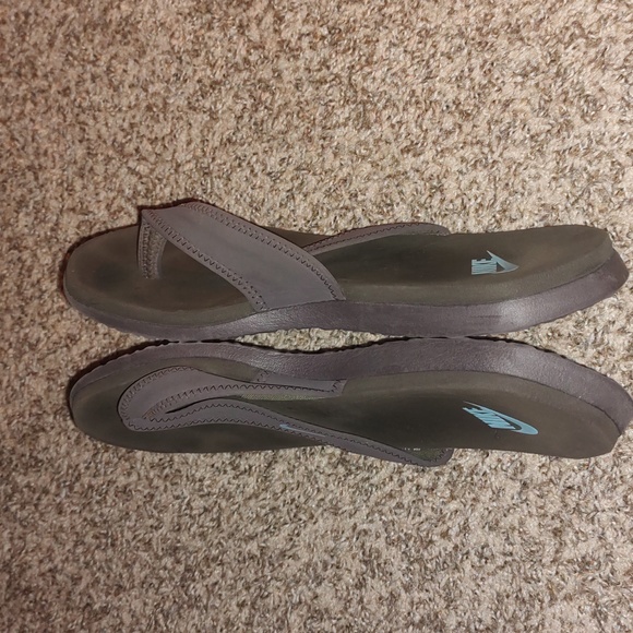 Nike Celso Thong Flip Flops Women's Brown Sandals US 11 UK 8.5 EU 43 - Picture 4 of 6